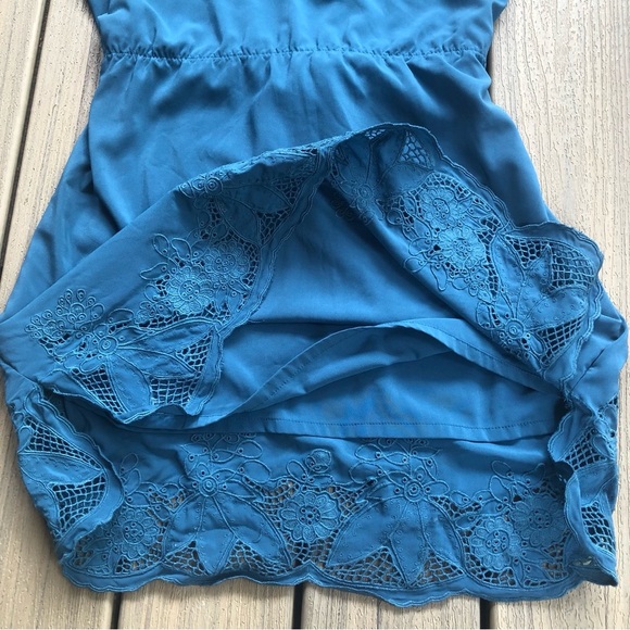 Akualani Lined Blue Dress with Lace Accent & Tieback Size L - Picture 8 of 11